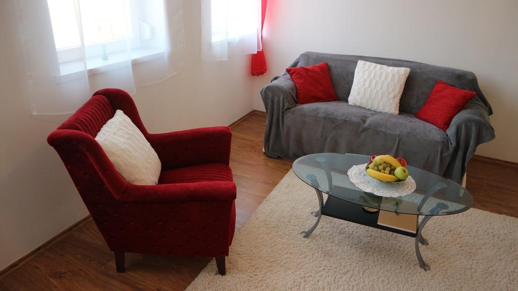 Eger Apartman Eksteriør bilde